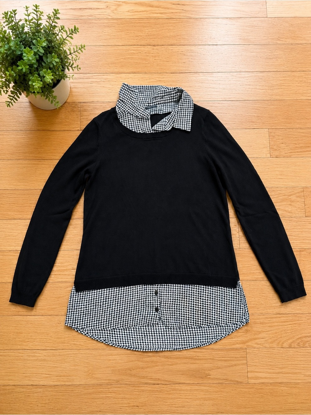 Adrianna Papell Black Sweater with Black-and-White Houndstooth Collar